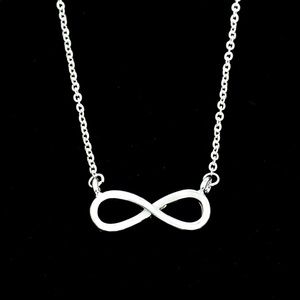 New Beautiful Infinity Necklace Silver
